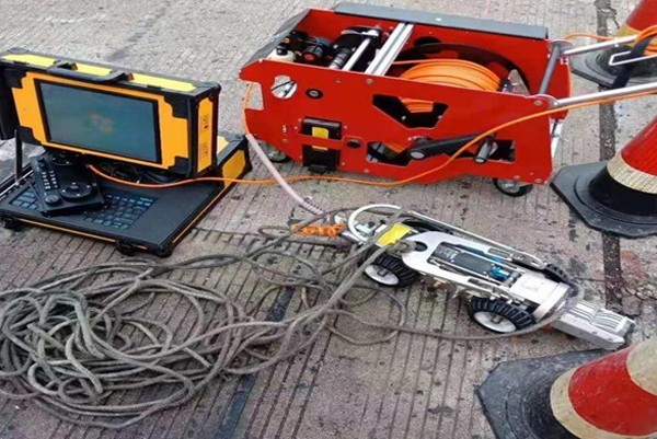 平乐CCTV管道检测机器人