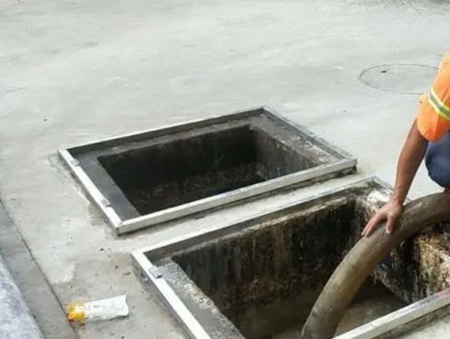 平乐化粪池清理