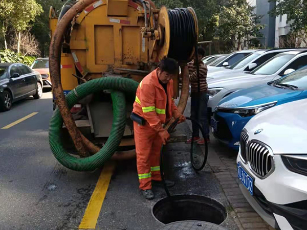 平乐排污管道清淤